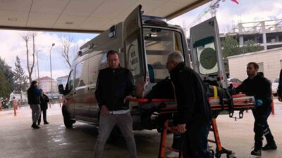 Bursa’nın İnegöl ilçesinde iki motosikletin kafa kafaya çarpıştığı kazada 1’i