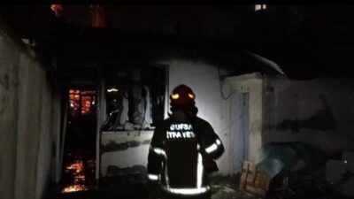 Bursa’da sabaha karşı tek katlı müstakil evde çıkan yangın mahallede