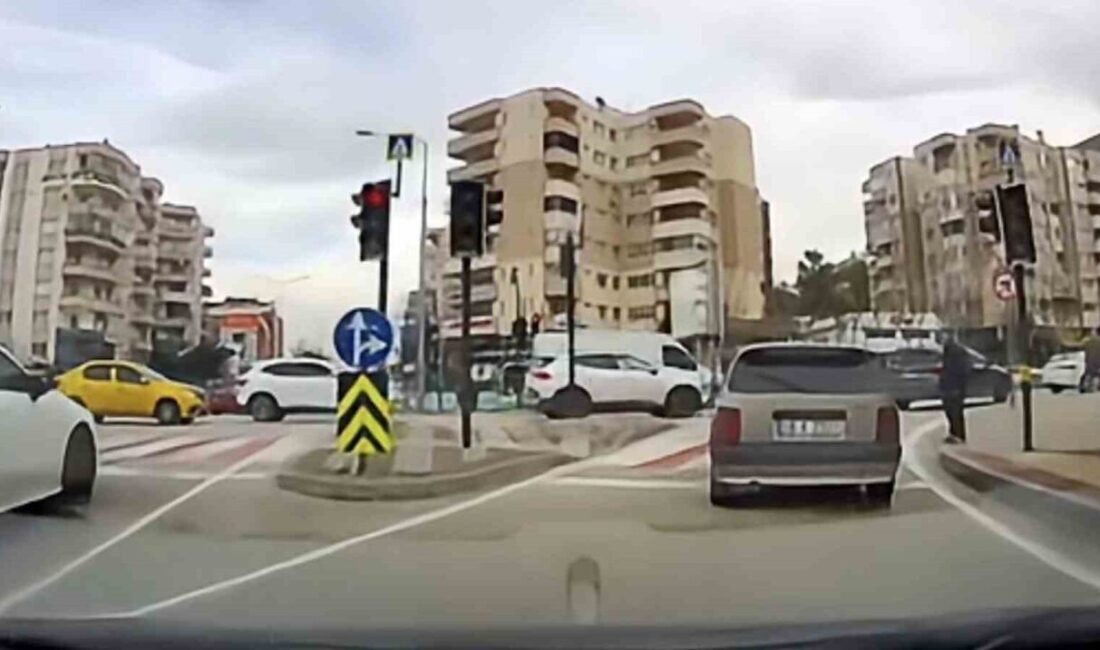 Bursa’nın Nilüfer ilçesinde trafikte yaşanan anlamlı bir an, bir aracın