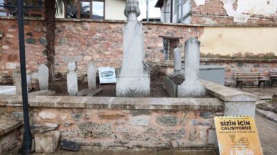 Osman Gazi’nin oğlu ve Orhan Gazi’nin kardeşi Alaaddin Bey tarafından