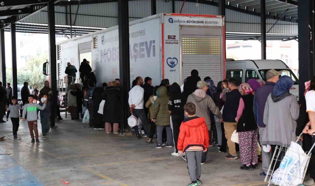 Ramazan ayının manevi atmosferini, paylaşma ve dayanışma ruhuyla buluşturan Antalya
