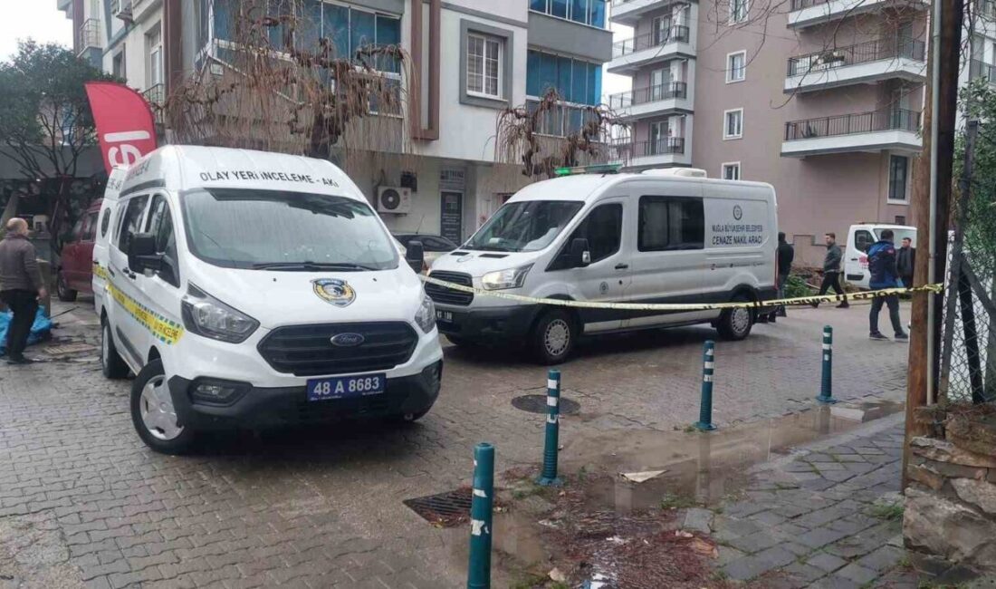 Muğla’nın Milas ilçesinde çalıştığı markete giden 38 yaşındaki kadın, bıçaklı