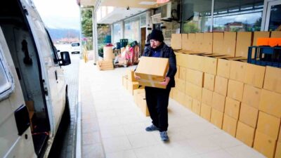 Denizli’nin Çameli ilçesinde Ramazan ayı dolayısıyla hazırlanan gıda kolileri, belediye