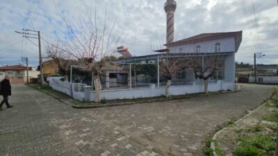 Aydın’ın Sultanhisar ilçesine bağlı Atça Mahallesi’nde bir camide yaşan ilginç