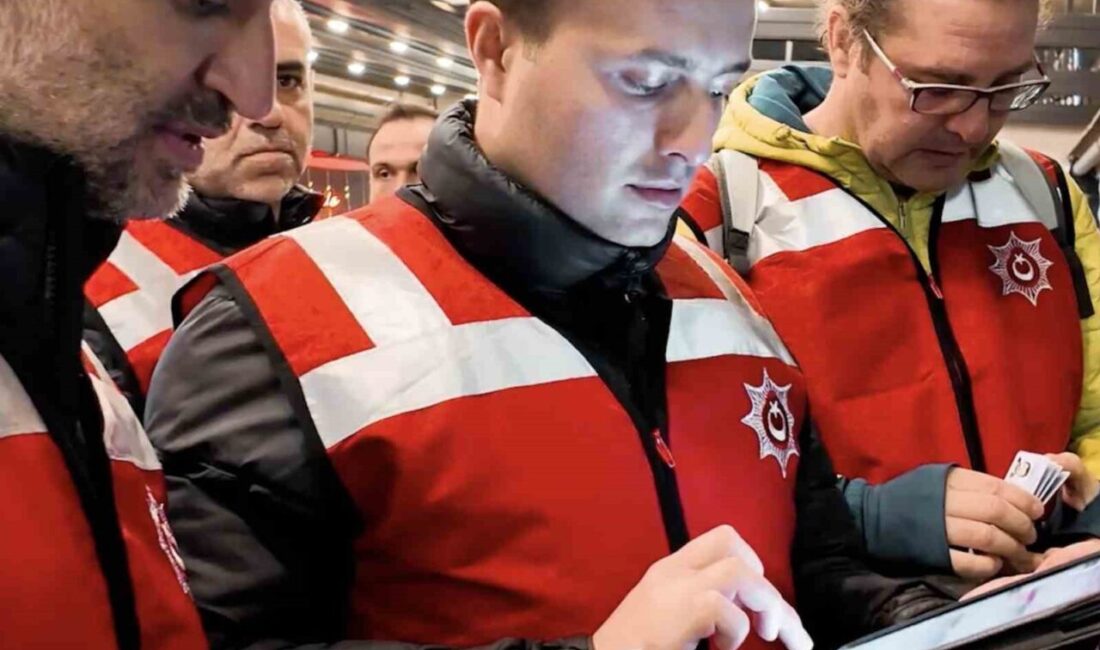 Çanakkale’de emniyet ekiplerince gerçekleştirilen huzur uygulamalarında FETÖ’den 14 yıl 2