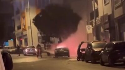 Çanakkale’de gece yarısı alev topuna dönen araç bomba gibi patladı.