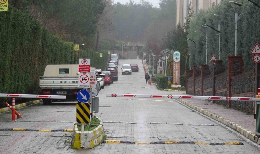 İstanbul’un Çekmeköy ilçesinde bakımı yapılan asansörün düşmesiyle kabin boşluğuna sıkışan