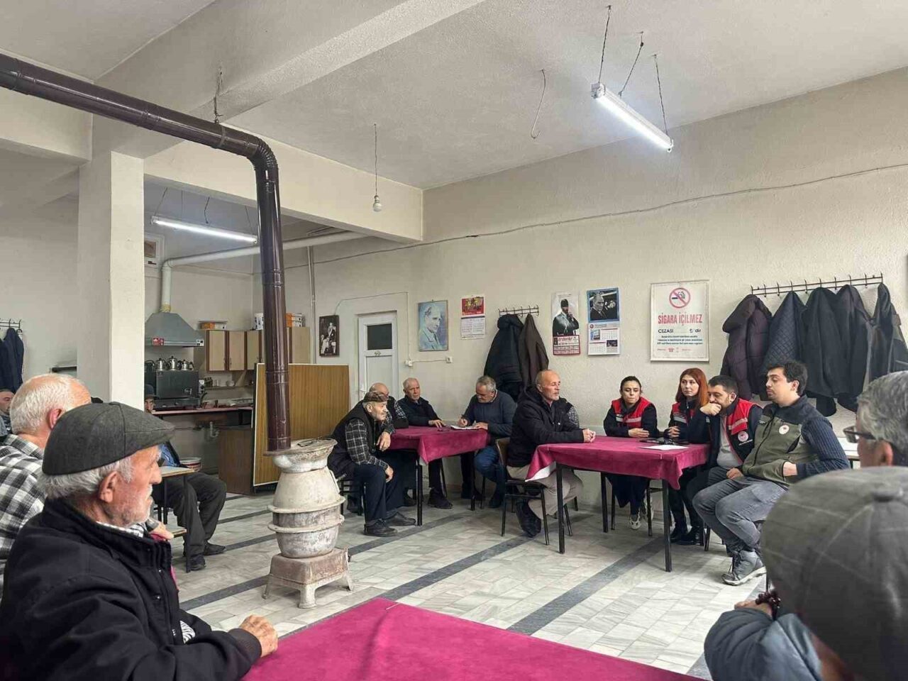 Afyonkarahisar’ın 3 ilçesinde çiftçilere yönelik bitki koruma ürünlerinin doğru ve