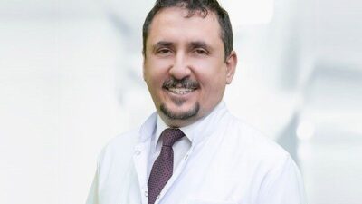 Gastroenteroloji Uzmanı Dr. Özgür Ecemiş, çikolata ve kafein tüketiminin reflü