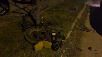 Eskişehir’de 17 yaşındaki sürücünün kullandığı otomobil, ara sokaktan çıkan bisiklete