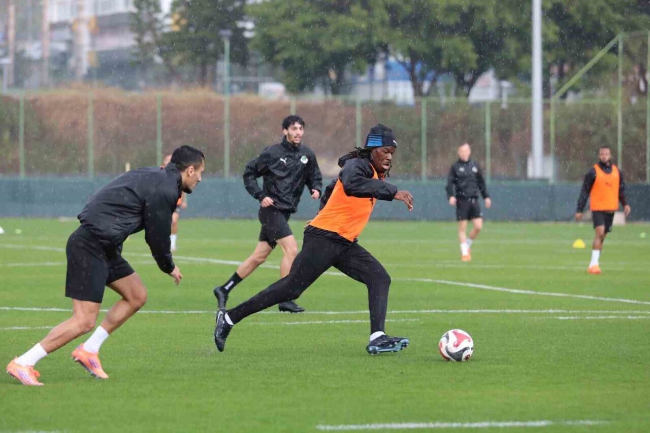 Corendon Alanyaspor, Trendyol Süper Lig’in 24. haftasında deplasmanda Galatasaray ile