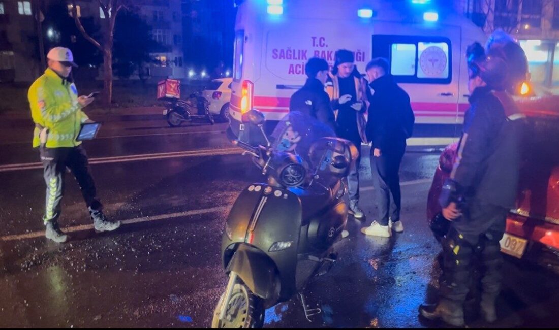 Tekirdağ Çorlu’da seyir halindeki motosikletli, suyla kaplı çukura düşerek yaralandı.