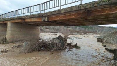 Çorum’un İskilip ilçesinde Kastamonu’nun Tosya ilçesine ulaşımın sağlandığı yoldaki köprünün