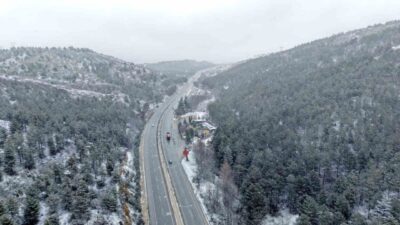 Çorum’da yüksek rakımlı bölgelerde ve il merkezinde kar yağışı etkili