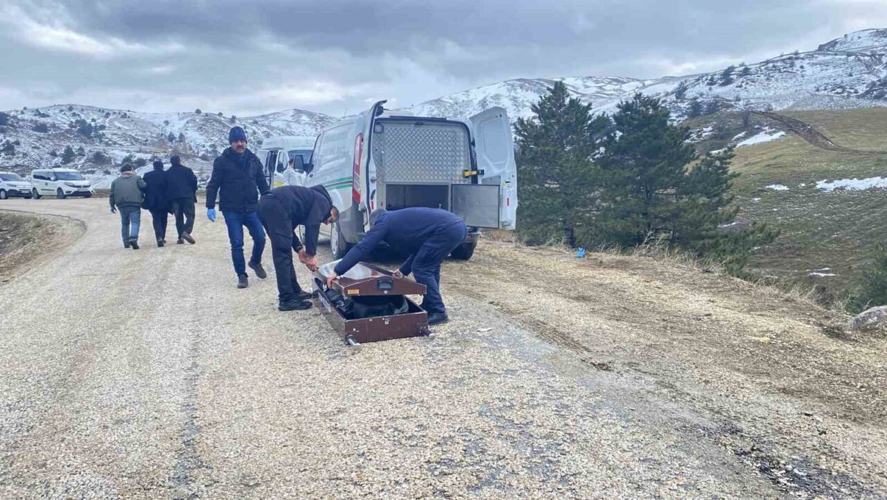 Çorum’da vücudu parçalanarak çöp poşet içerisinde dere kenarına atılan yaşlı