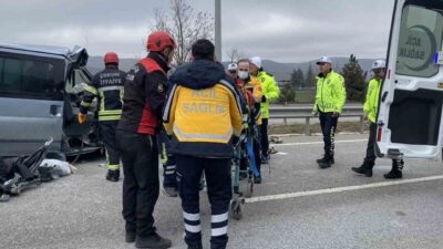 Çorum’da minibüsün tıra arkadan çarptığı kazada ağır yaralanan 25 yaşındaki