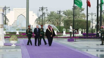 Cumhurbaşkanı Recep Tayyip Erdoğan, resmi ziyaret kapsamında geldiği Suudi Arabistan’da