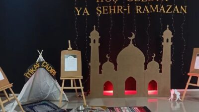 Ankara’nın Beypazarı ilçesinde öğrenciler, davul ve mani etkinliği düzenledi. Beypazarı’nda