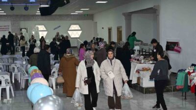 Manisa’nın Demirci ilçesinde, Devlet Hastanesinde Dahiliye Hekimi olarak görev yapan