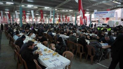 Denizli’de her yıl geleneksel olarak düzenlenen ilk iftar programı, bu