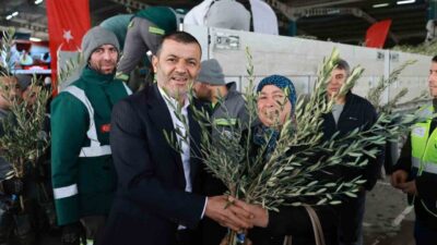 Denizli Büyükşehir Belediyesi’nin “Sertifikalı Zeytin Fidanı Desteği” projesi kapsamında 19