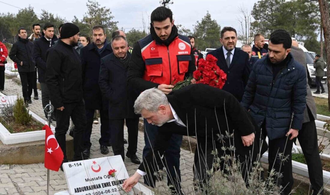 Kahramanmaraş’ta depremin üçüncü yılında hayatlarını kaybedenler, kent protokolünün katılımı ile