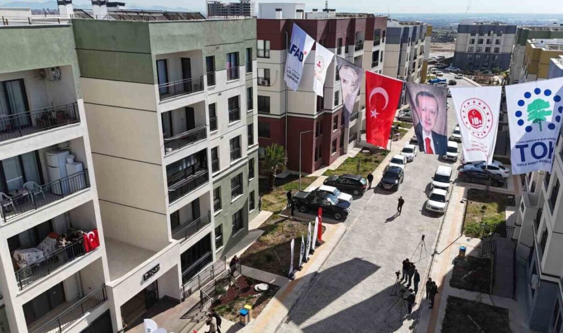 Adana Valisi Mustafa Yavuz, kent genelinde yapılan deprem konutlarının yüzde