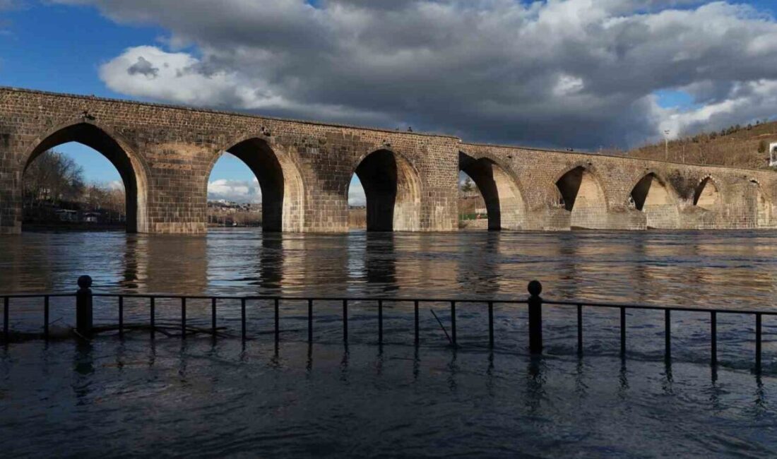 Diyarbakır’da kar ve yağmur yağışlarıyla birlikte Dicle Nehri’nin su seviyesinin