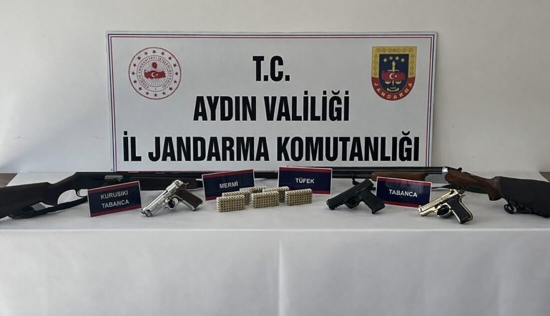 Aydın’ın Didim ilçesinde gerçekleştirilen operasyonda çok sayıda tabanca ve tüfek