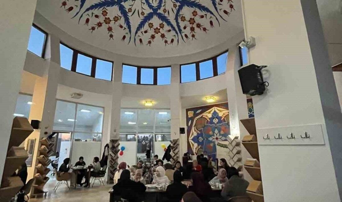 Afyonkarahisar’da Ramazan ayının ilk gününden itibaren Diyanet Gençlik Merkezi’nde gerçekleştirilen