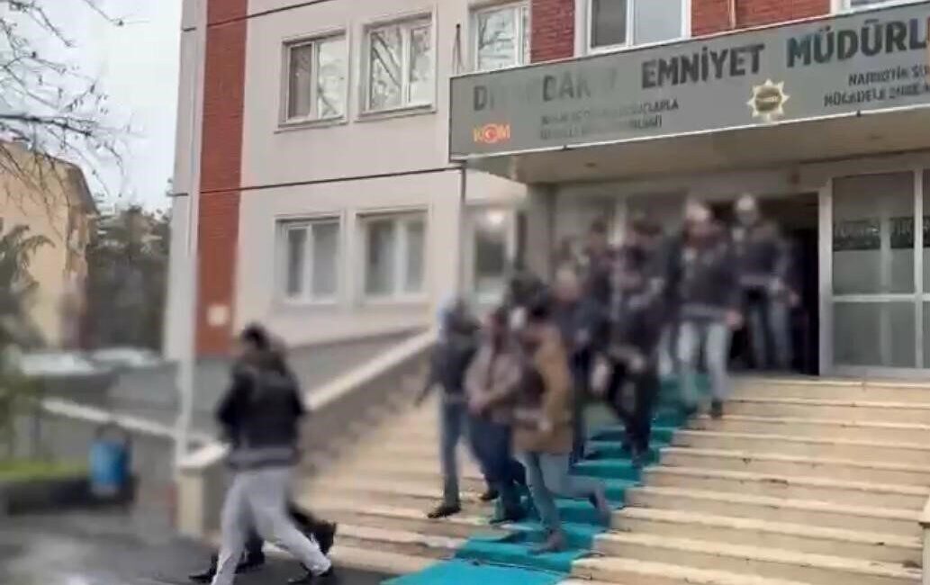 Diyarbakır’da polis ekiplerince düzenlenen tefecilik operasyonunda 6 kişi tutuklandı. İl