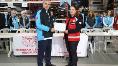 Diyarbakır’da Ulusal Medikal Kurtarma Ekibine (UMKE) 46 sağlıkçının eğitimlerini tamamlamasıyla