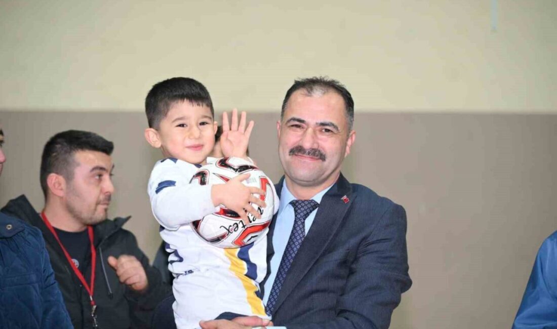 Manisa’nın Demirci ilçesinde, Duchenne Musküler Distrofi (DMD) hastalığıyla mücadele eden