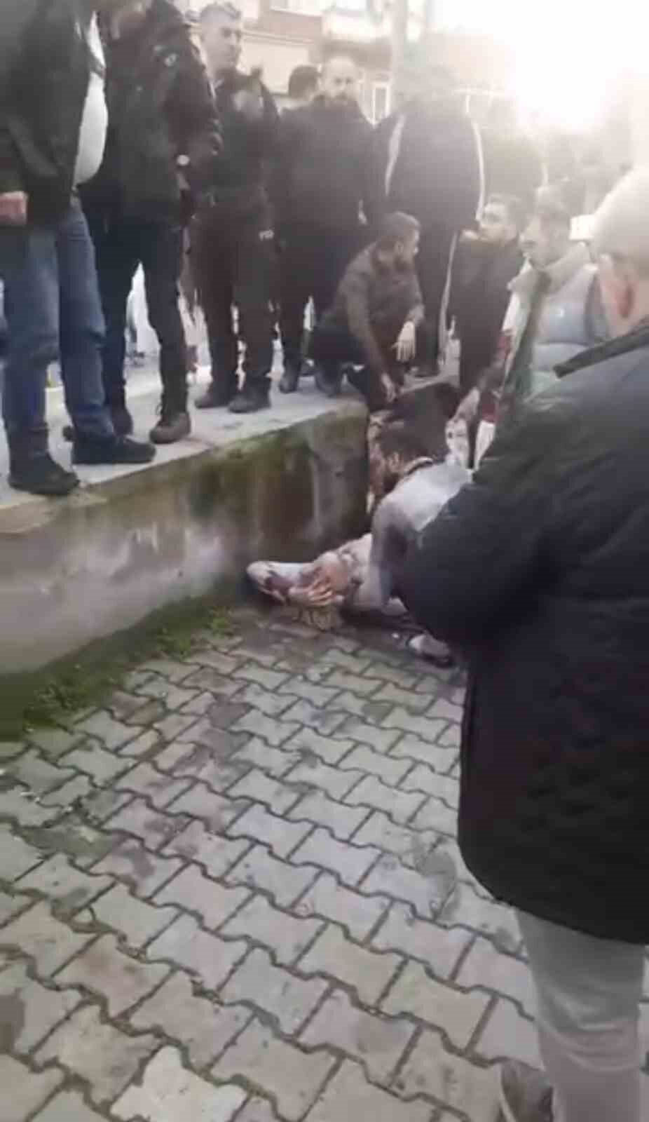 Kocaeli’nin Gölcük ilçesinde oto yıkama dükkanı sahibi, uğradığı silahlı saldırı