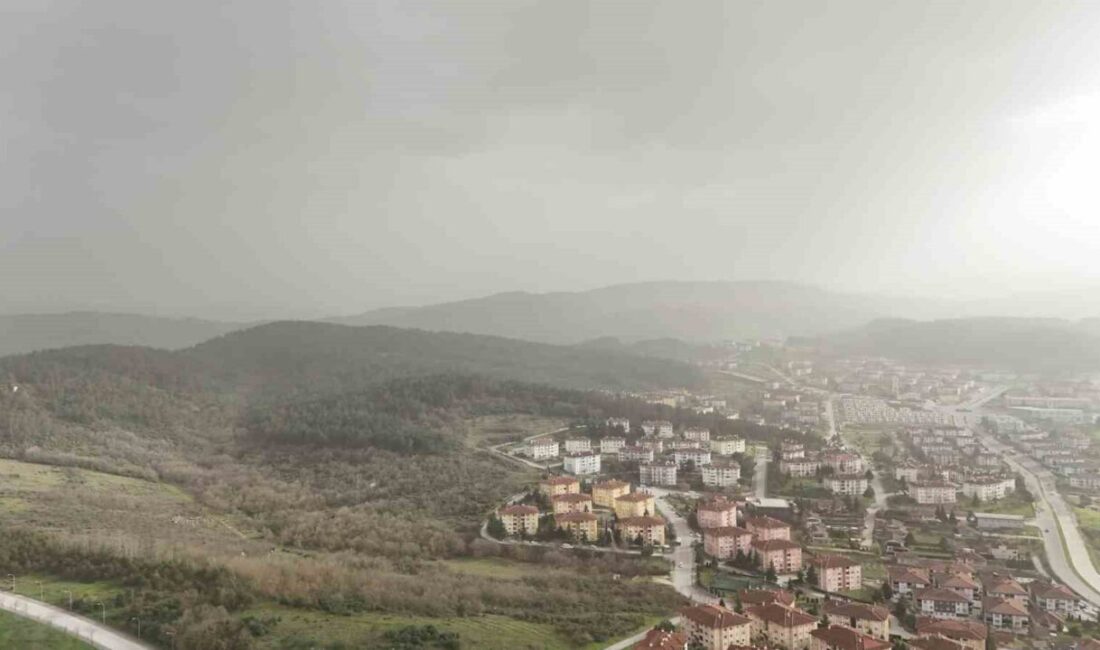 DÜZCE (İHA) – Meteoroloji Genel Müdürlüğünün uyarısının ardından Düzce’de toz