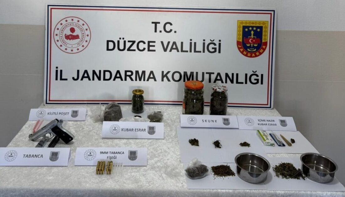 Düzce’de jandarma ekipleri tarafından düzenlenen operasyonda uyuşturucu madde ele geçirildi,