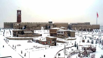 Erzurum Büyükşehir Belediyesi, vatandaşların çevresel sorunlarını anlık olarak bildirebileceği bir