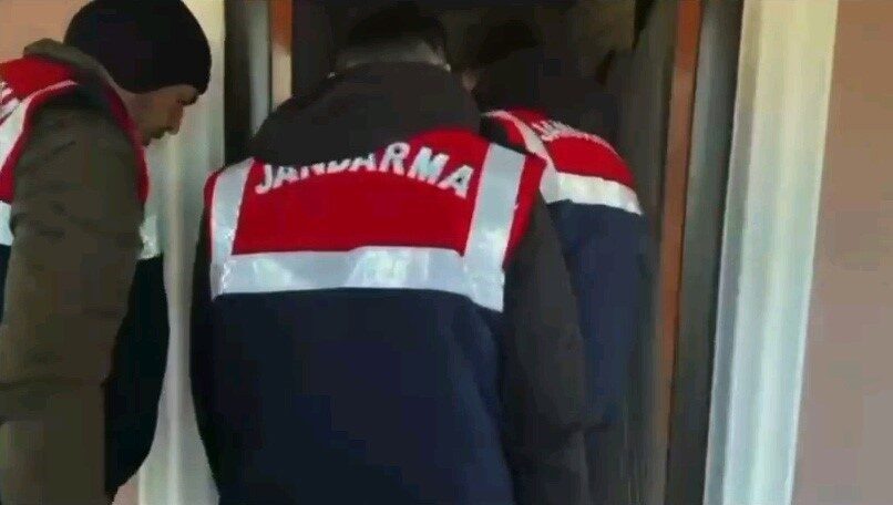 Edirne’nin Uzunköprü ilçesinde Jandarma ekipleri tarafından Kaçak tütün operasyonu düzenlendi.