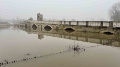 Bulgaristan’daki baraj tahliyeleri sonrası Meriç ve Tunca nehirlerinde başlayan taşkın