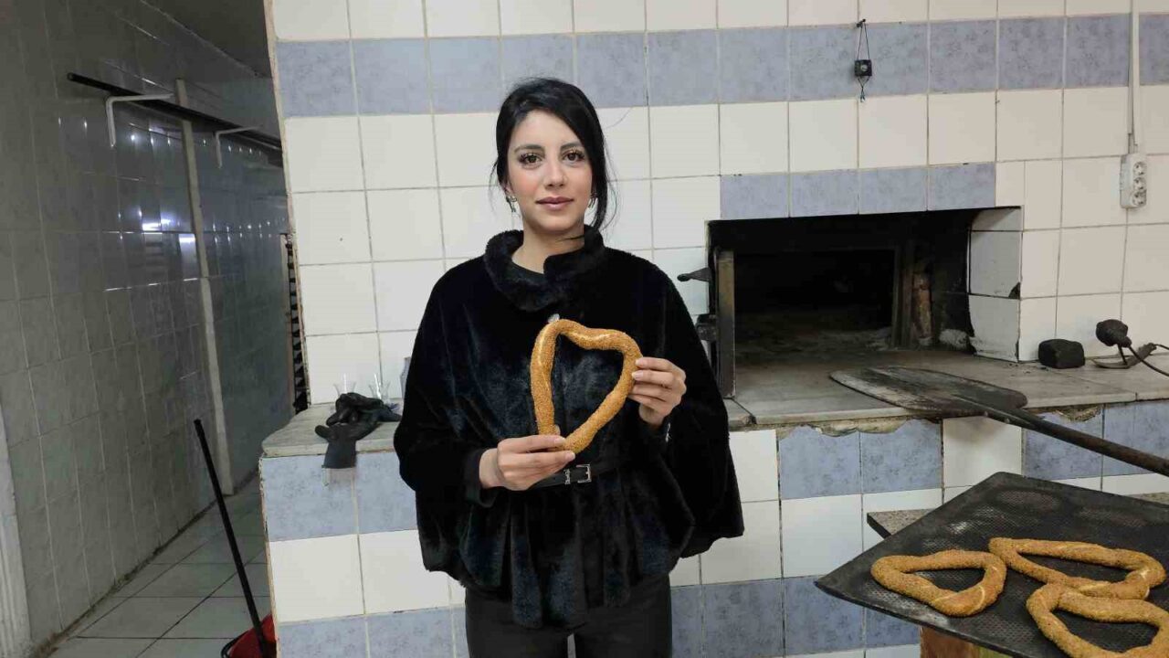 Edirne’de bir fırın işletmesi tarafından 14 Şubat Sevgililer Günü’ne özel
