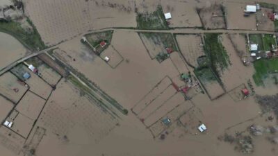 Edirne’de Tunca’da kırmızı, Meriç’te turuncu alarm sürerken, nehirlerde su seviyesi