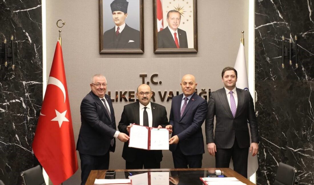 Edremit Belediyesi, kamu kurumları ve hayırseverlerle kurduğu güçlü iş birliği