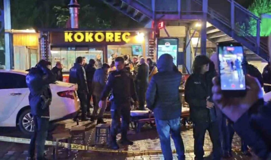 Balıkesir’in Edremit ilçesinde kokoreç dükkanına düzenlenen silahlı saldırıda 2’si ağır