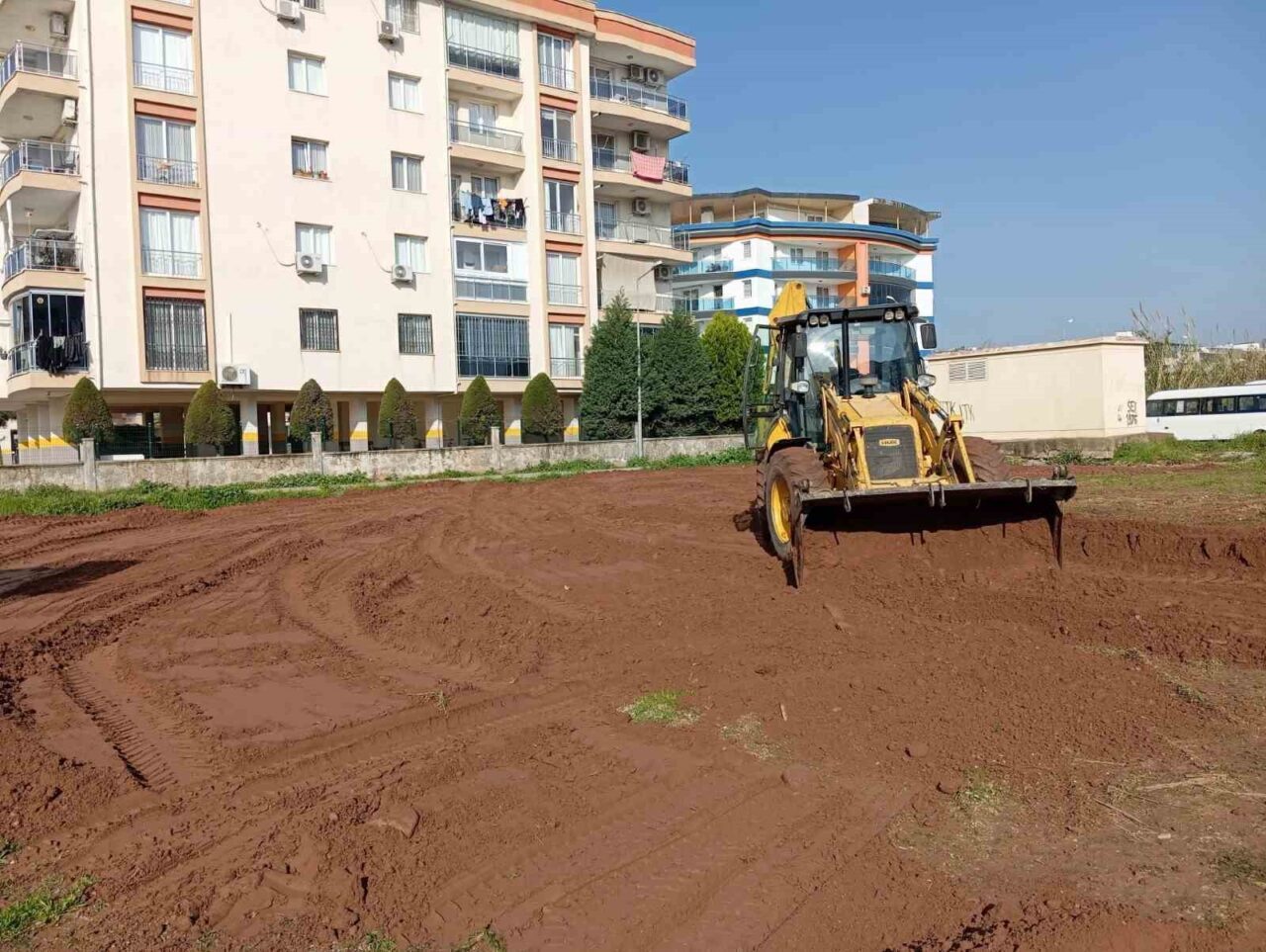 Efeler Belediye Başkanı Anıl Yetişkin, Fenerbahçe taraftarlarına verdiği sözü tutarken,