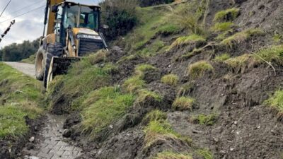 Aydın’da etkili olan yoğun yağış, bazı mahallelerde ulaşımda aksamalara neden