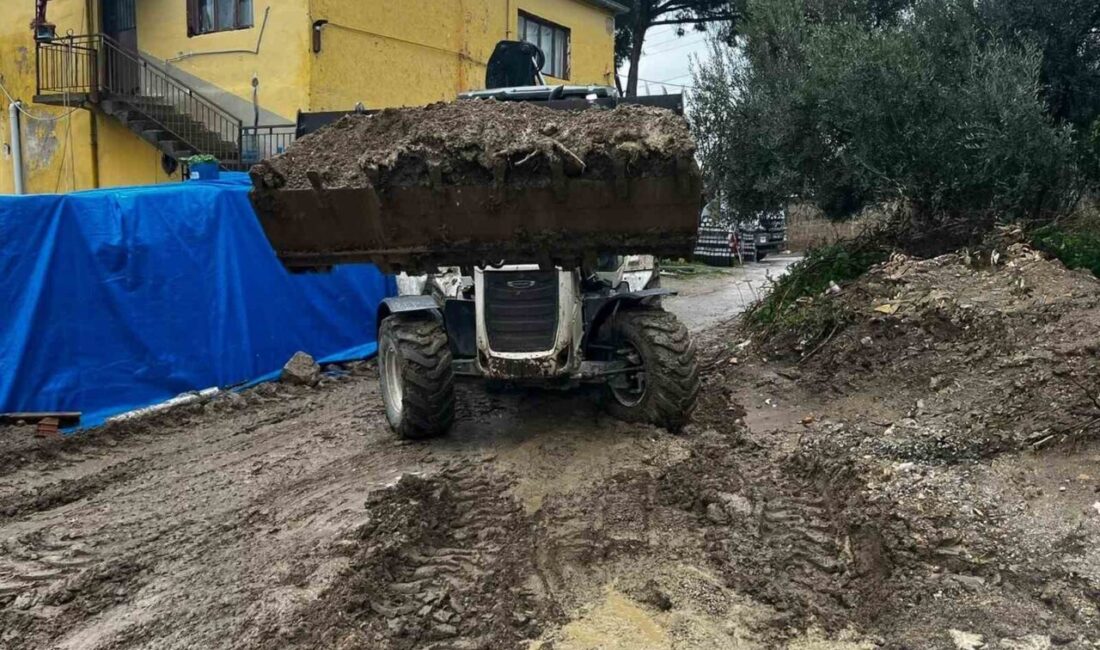 Efeler’de etkili olan yoğun sağanak yağışın ardından Belediye Başkanı Anıl