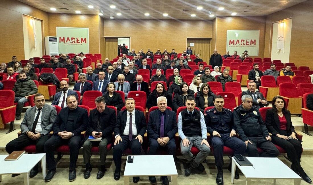 Isparta İl Tarım ve Orman Müdürü Mehmet Tuğrul, pestisit kalıntısı