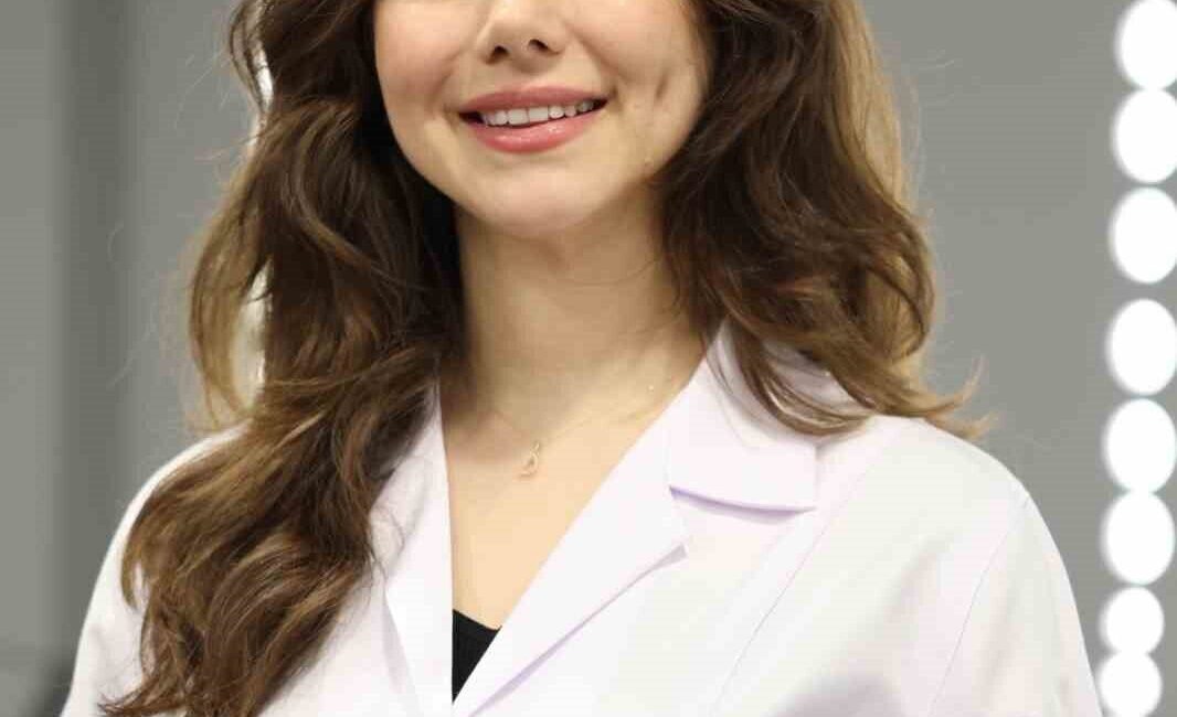 Uzun süre ekran karşısında kalmanın dijital göz yorgunluğunu tetiklediğine dikkat