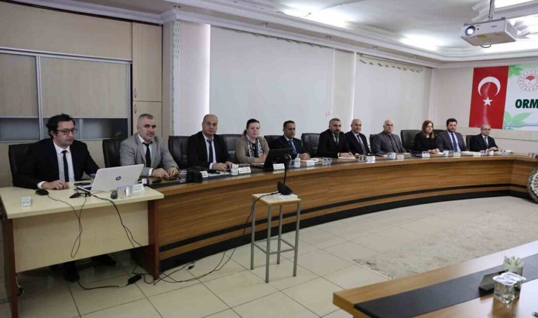 Elazığ Orman Bölge Müdürlüğü’nde düzenlenen toplantıda yürütülecek çalışmalar, hedefler ve