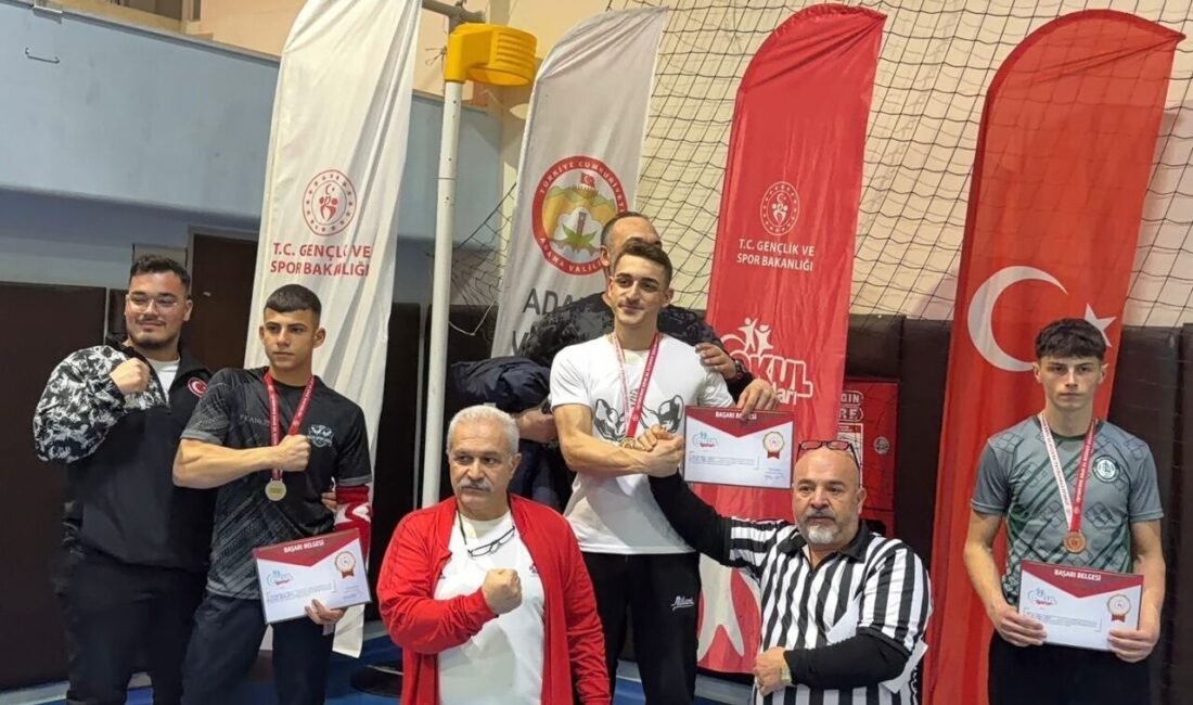 Okul Sporları A Gençler Bilek Güreşi Türkiye Şampiyonası’nda Elazığlı 4